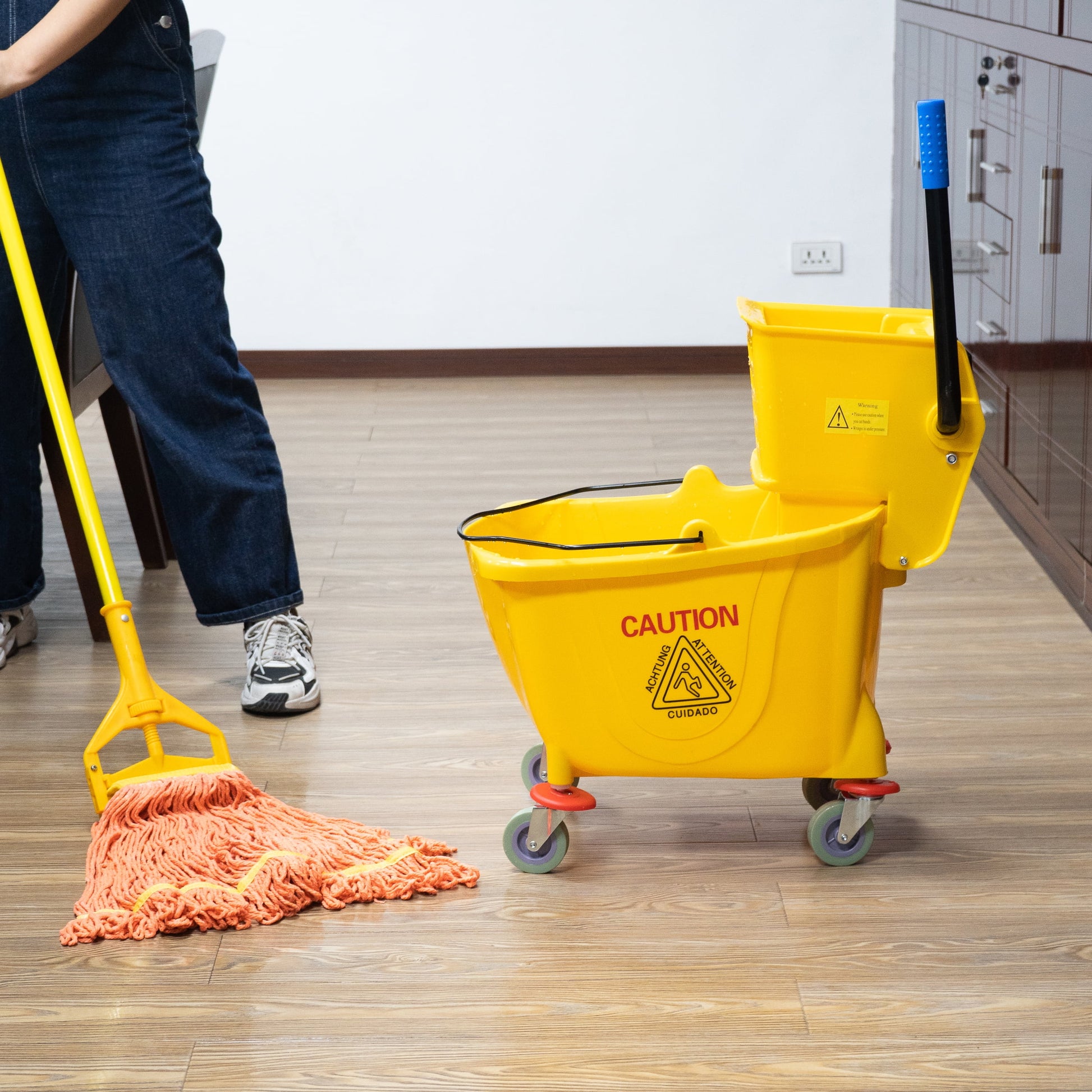 MATTHEW CLEANING Commercial Mop Bucket INCL.2 Pack Mop Head with Side Press Wringer on Wheels,Heavy Duty Tandem Portable Floor Cleaning Wavebrake,Ideal for Household,Industrial,Restaurant,34 Quart